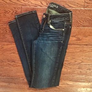 Women’s dark wash skinny jeans